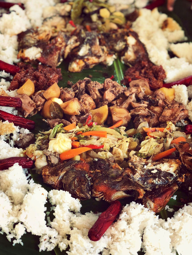 You want to satisfied your craving ? Check your curiosity with Filipino's hospitality and humanity..
