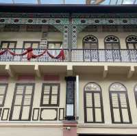 Vibrant Streets of Heritage: Exploring Chinatown Singapore