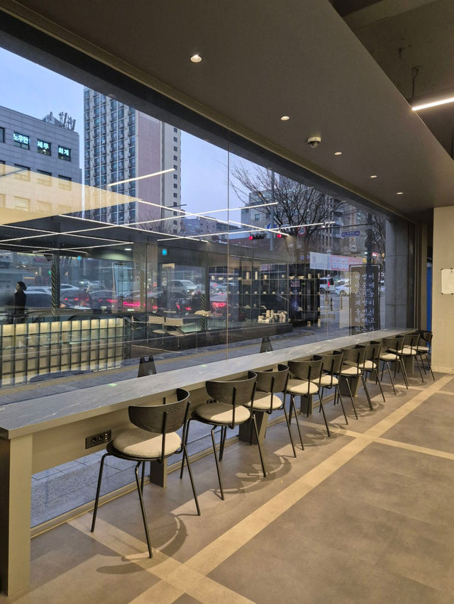 강남언주☕️✨ 커피바 구테로이테카페