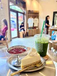 Formula.b cafe at laos
