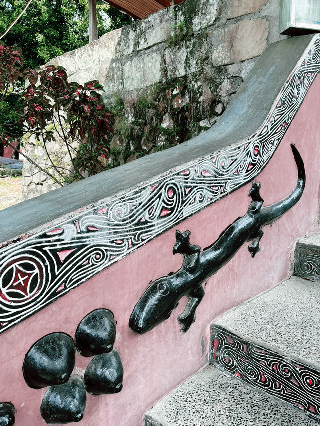 The Old Tomb of King Sidabutar: A Sacred Legacy on Samosir Island