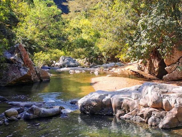 🏞️ : Tat Luang Waterfalls น้ำตกตาดหลวง เที่ยวน่าน
