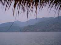 ที่พักสุดชิลในเมืองกาญจน์ Sweet Home Floating