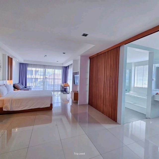โรงแรมติดทะเล หาดดงตาล จอมเทียน พัทยา