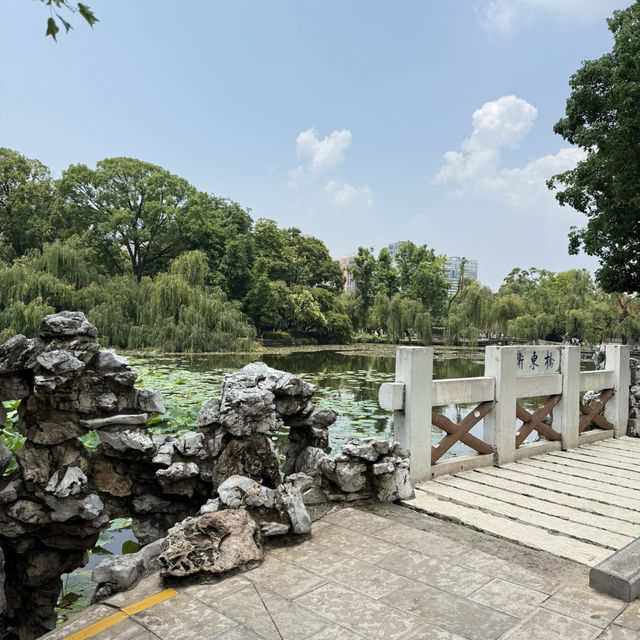 Kunming in 4 Days: Streets to Stone Peak