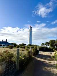 Ticked off one of Melbourne’s must-do experiences — the Great Ocean Road day tour! 🌊🚐 