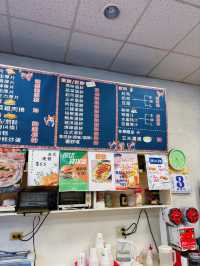 🍳 桃園巷弄裡的平民元氣早餐！【吉得堡】蔥抓餅＋蘿蔔糕炒蛋讓人早起也甘願