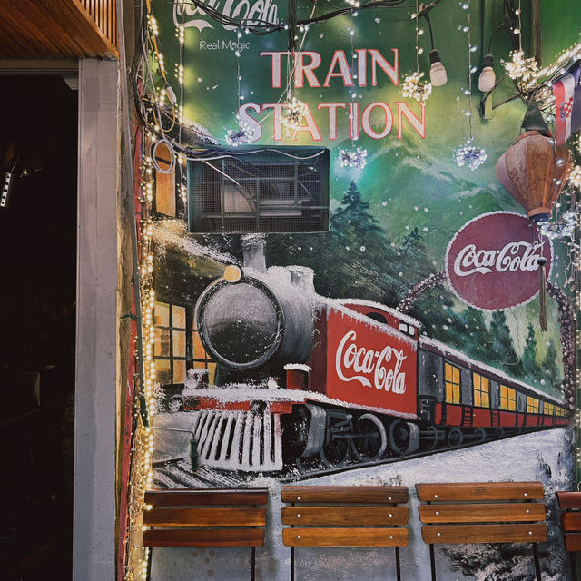 Hanoi Train Street- Vietnam 🇻🇳