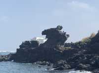 📍Quick Stop at the Dragon’s Head – Yongduam Rock, Jeju