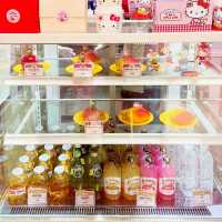 Hello Kitty & Fl Café