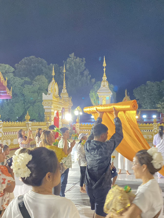 พระธาตุศักดิ์สิทธิ์สองฝั่งโขง #พระธาตุพนม 🙏🏻