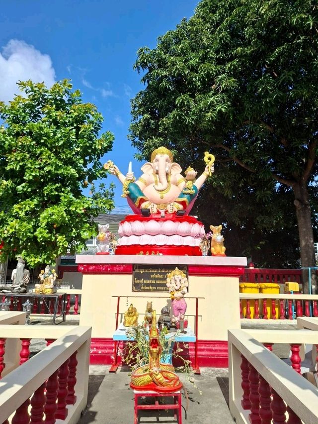 วัดเก่าริมเจ้าพระบา วัดค้างคาว✨️