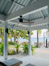 心も体も癒される旅、タイ・プーケットのザ・コーブで特別なひとときを。🌴🌊