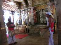 【スリランカ🇱🇰キャンディ】ダラダー・マーリガーワ寺院