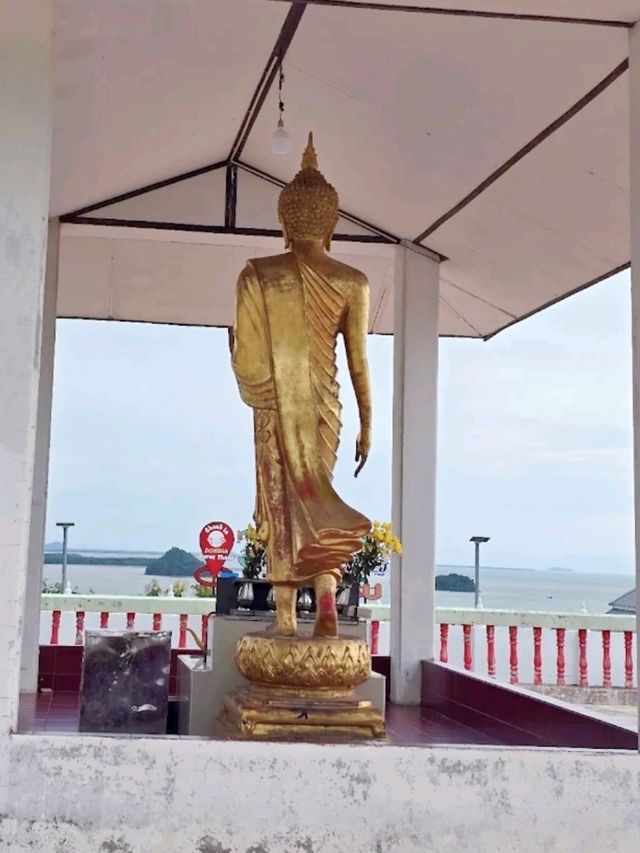 แวะมาดูทิวทัศน์หลักล้านที่วัดเขาสุวรรณประดิษฐ์กัน
