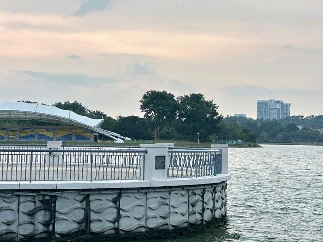 Splash into Serenity at Pusat Rekreasi Air Putrajaya!🌊🌿