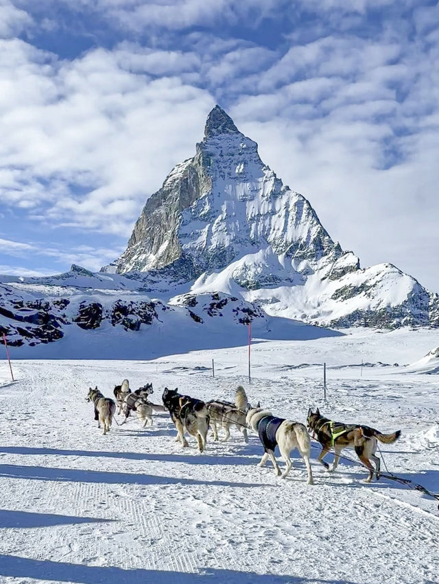 『🇨🇭采爾馬特』只有雪山、木屋、馬車和你! 