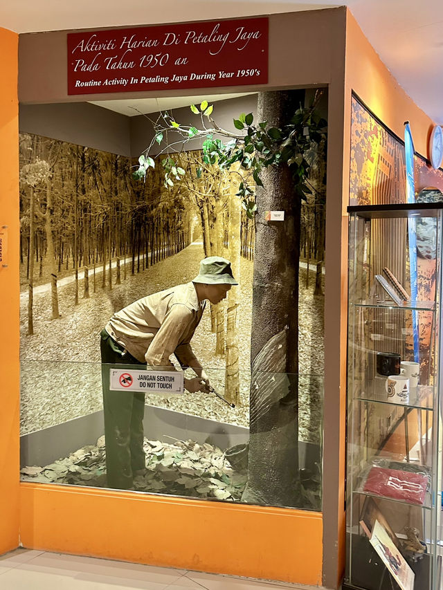 🏛️🌿 Petaling Jaya Museum: Stepping Back to the 1950s 🏛️🌿 Petaling Jaya Museum: Stepping Back to the 1950s