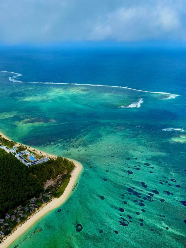 🚁 Mauritius Underwater Waterfall – Helicopter Guide