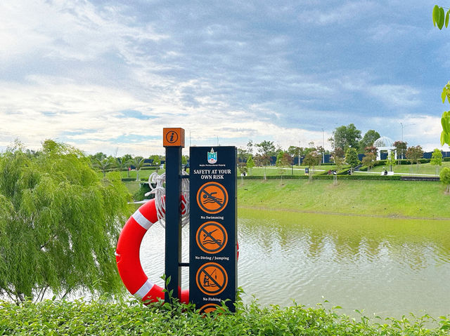 Wetland Wonderdeck – Serenity on the Water