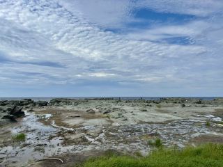 千畳敷海岸 隆起200年！日本百選夕陽與文學紀念碑的浪漫交會🌊🌅