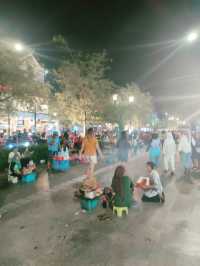 Malioboro Street, Jogjakarta: A Street-Level Feast of Culture and Charcoal