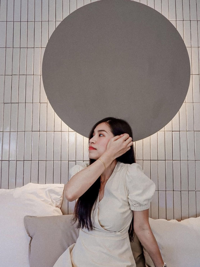 คาเฟ่มินิมอล Over the moon ลำปาง