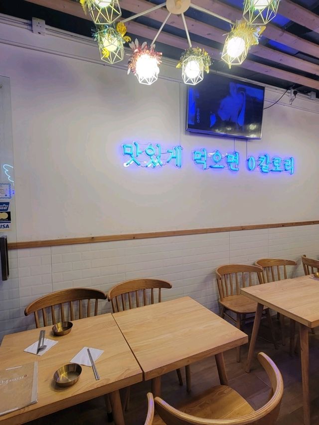 正宗韓式料理😍雪濃湯❄️🐄、拌飯、泡菜餃子🥟
