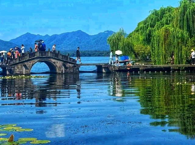 🌅 West Lake, Hangzhou – A Living Chinese Poem