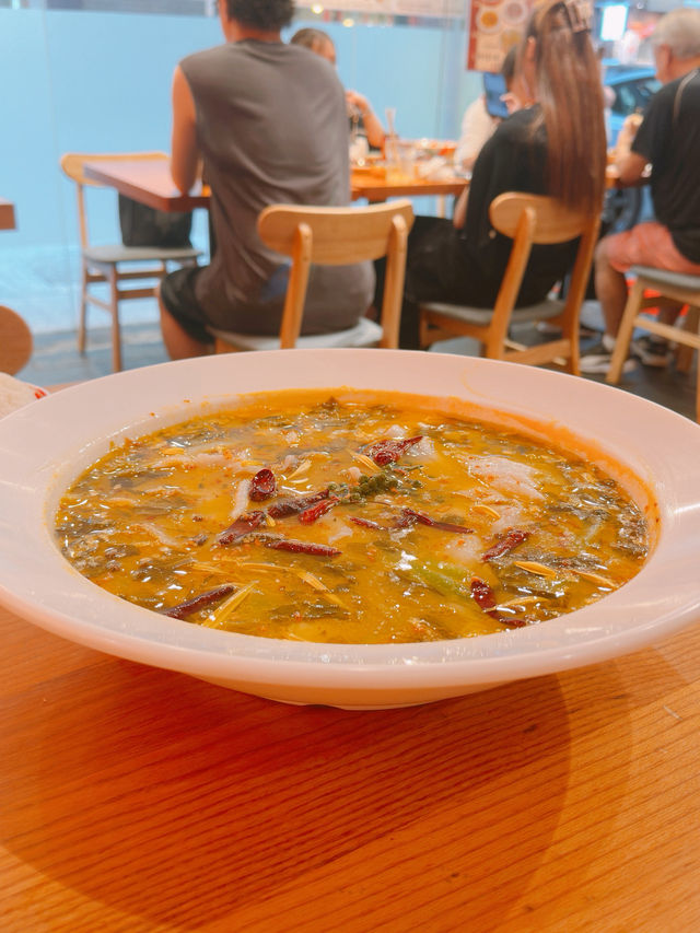 銅鑼灣抵食川菜大盤酸菜魚🐟  