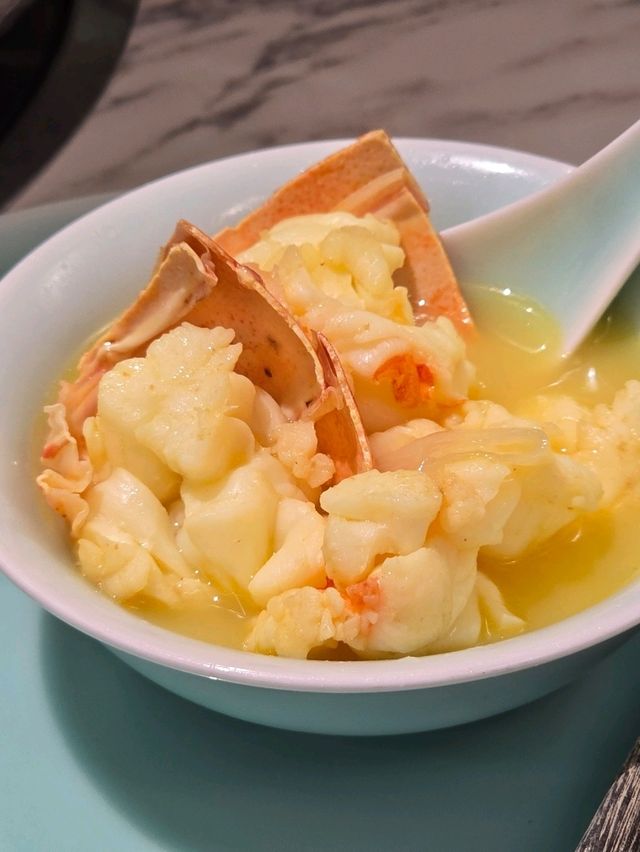 色香味俱全火焰龍蝦火鍋