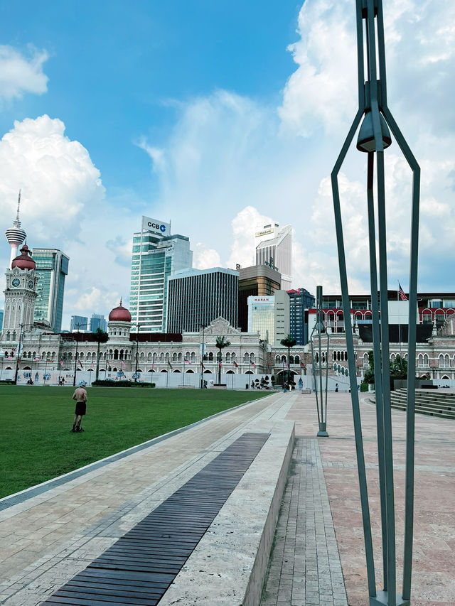 Independence Square & Royal Selangor Club: Must-Visit Insta Spots with Iconic Views Independence Square & Royal Selangor Club: Must-Visit Insta Spots with Iconic Views