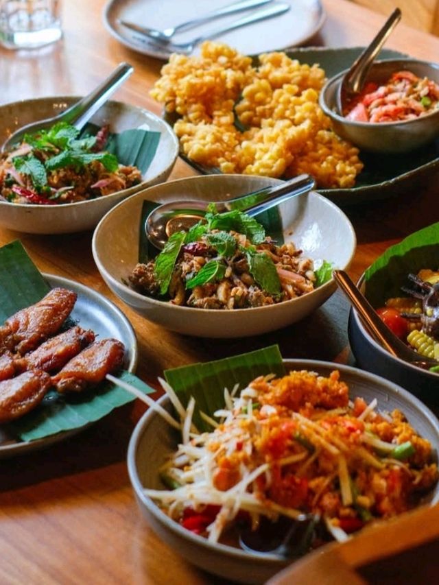 ครัวข้างเริน (Krua Khang Rern)
