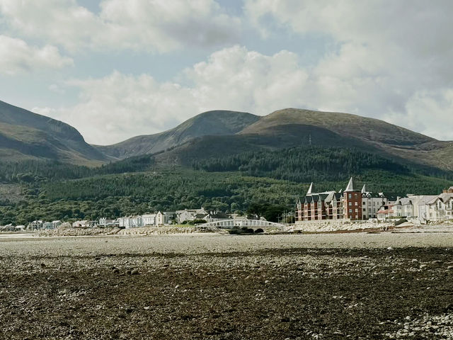 Your Solo Seaside Escape: Newcastle, Co. Down Your Solo Seaside Escape: Newcastle, Co. Down
