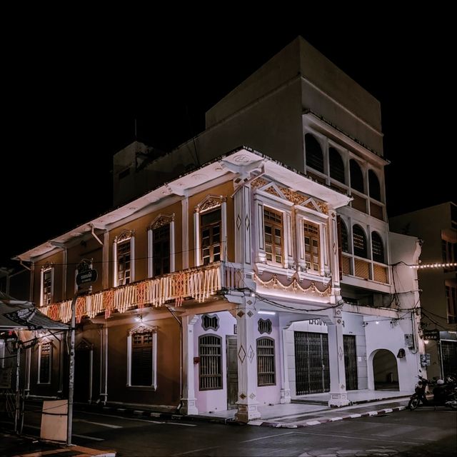 ตึกโบราณสถาปัตยกรรมแบบชิโน-ยูโรเปียน ตึกโบราณสถาปัตยกรรมแบบชิโน-ยูโรเปียน