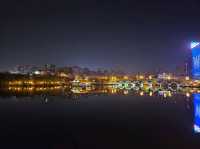 인공 호수 곡강지의 밤 풍경