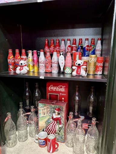 Pop Retro in Harbin🧸Coca-Cola Theme Pavilion | Trip.com Harbin