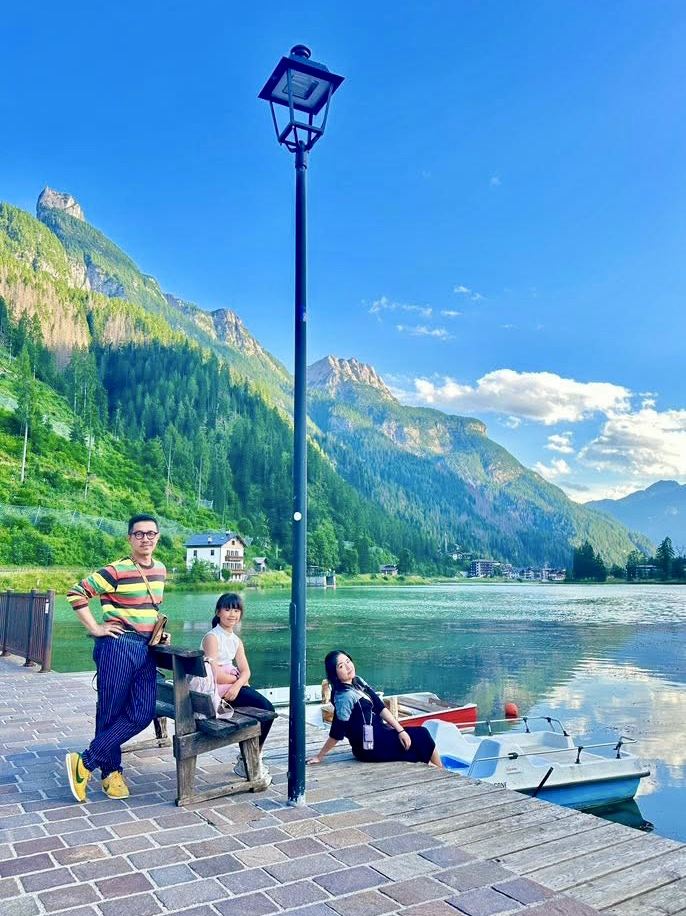 🇮🇹Italy➖🏞️A hidden village on a lake surrounded by mountains in the Dolomites🏔️