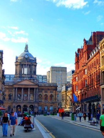 Liverpool, England: St. George's Hall Street 🇬🇧