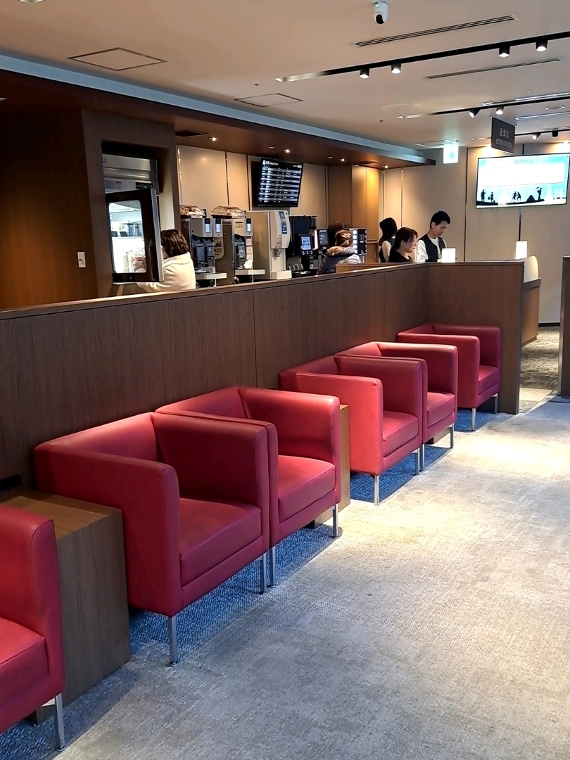 Itami Airport] If you arrive early, head to Lounge Osaka ♪ | Trip