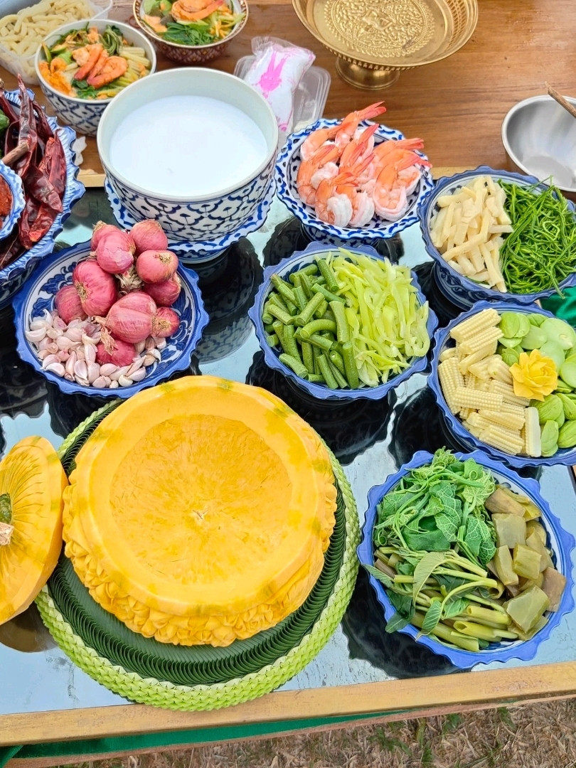 伝統的な宮廷スタイルのタイ料理御膳。 | Trip.com プラナコーン