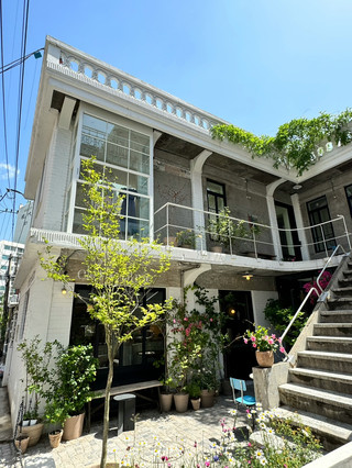 🇰🇷A Hidden Flower Café in Seongsu, Seoul 🌷☕✨