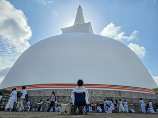 Ruwanwelisaya Stupa: A Sacred Wonder of Ancient Sri Lanka