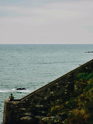 Cliff Walk in Newport, Rhode Island! 🌊Views of the ocean and lots of mansions!