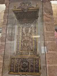 Els Secrets de la Catedral: From Gothic Grace to the Holy Grail