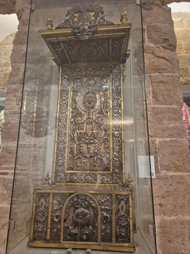 Els Secrets de la Catedral: From Gothic Grace to the Holy Grail