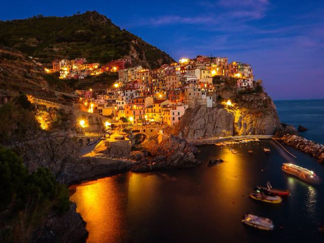 🎨 Cinque Terre – Italy’s Living Postcard 🌊 