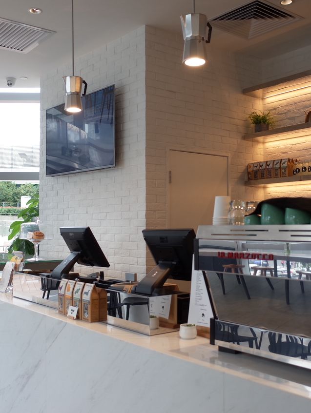 Shanghai | Cosy vibe of the coffee shop in Shanghai World Financial Center
