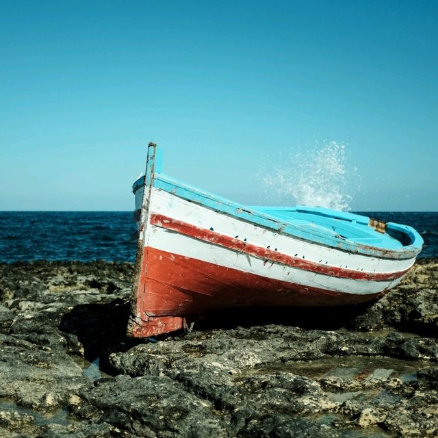 Malta’s Spiritual Heights – Churches and Cliffs ⛪🌊