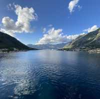 Средиземноморье с палубы круизного лайнера.